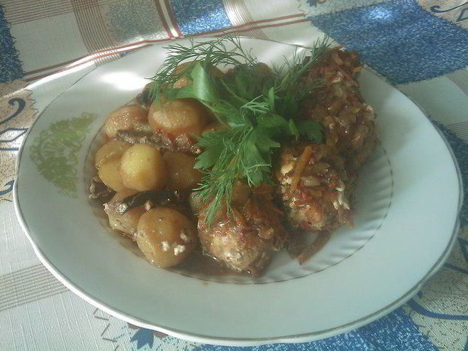 Рецепт тефтелей рыбных тушеных с грибами