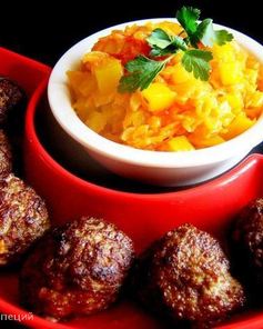 Тефтели с бананами, кешью и карри