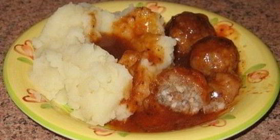 Тефтели с сырым рисом