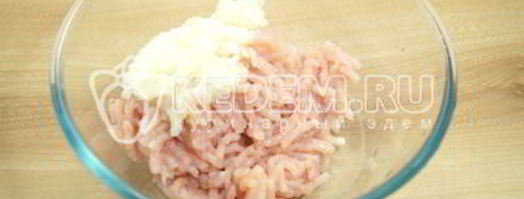 тефтели в сливочном соусе. Шаг 2