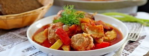 тефтели запеченные с овощами. Шаг 14