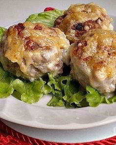 Тефтели, запеченные в духовке в сметанном соусе