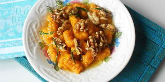 Тыквенные ньокки с грецкими орехами и розмарином