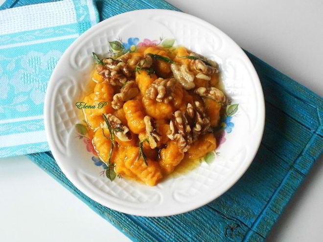 Рецепт тыквенных ньокков с грецкими орехами и розмарином