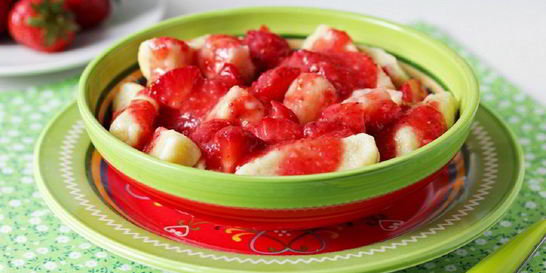 Тесто на вареники с клубникой