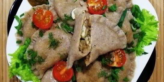 Цельнозерновые вареники с тунцом и моцареллой