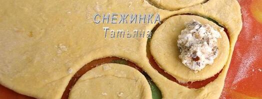 вареники из картофельно-тыквенного теста с начинкой из рикотты и вишни. Шаг 6