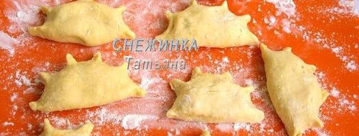 вареники из картофельно-тыквенного теста с начинкой из рикотты и вишни. Шаг 7