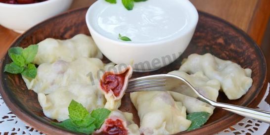 Вареники на пару в мультиварке с вишнями