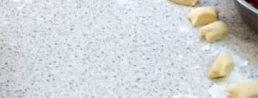 вареники с вишней и клубникой. Шаг 2