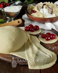 Заварное тесто для вареников с вишней