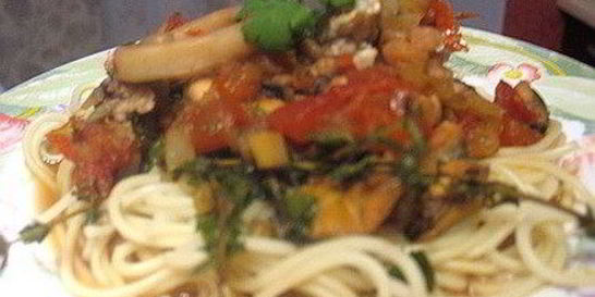 Яичная лапша с морепродуктами