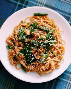 Яичная лапша с овощами