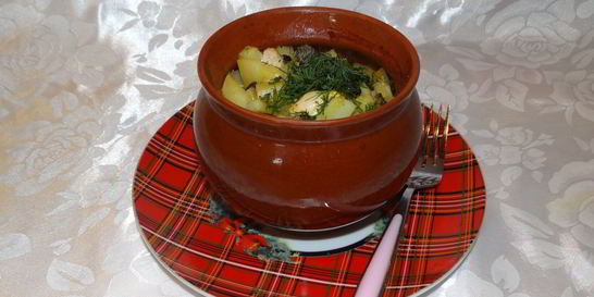 Жаркое из курицы, картошки и грибов