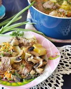 Жаркое из свинины с картошкой