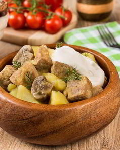 Жаркое из свинины с шампиньонами