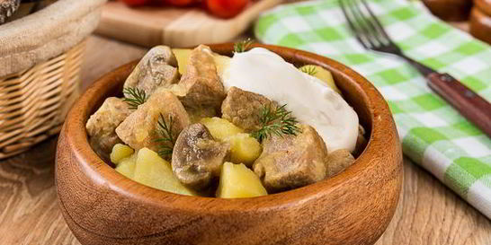 Жаркое из свинины с шампиньонами
