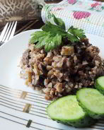 Гречка с грибами и кабачками