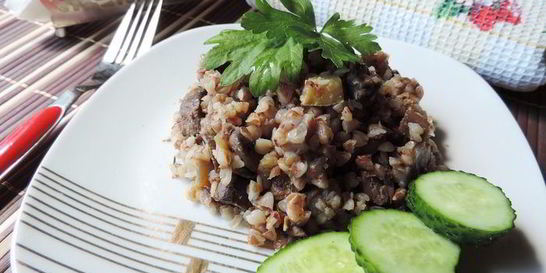 Гречка с грибами и кабачками