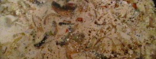 гречка с курицей под сметанно-грибным соусом. Шаг 5