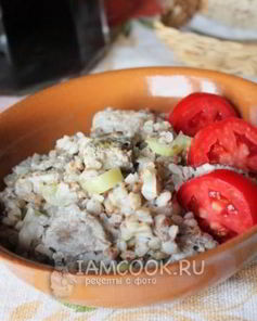 Гречка с мясом, тушеная в сметане