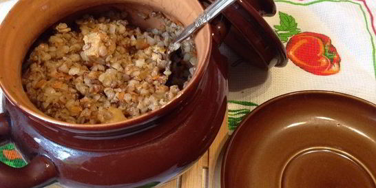 Гречка с мясом в горшочках