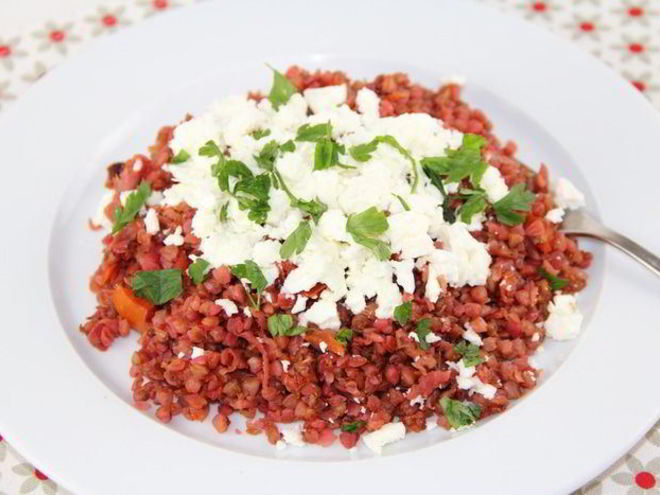 Рецепт гречки с овощами и фетой