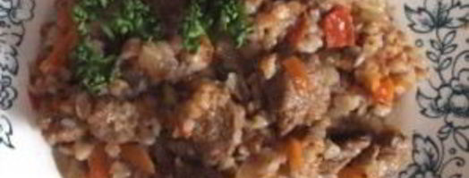 гречка с тушенкой и луком. Шаг 6