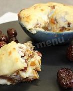 Гурьевская каша с арахисом, бананами, киви и сухофруктами