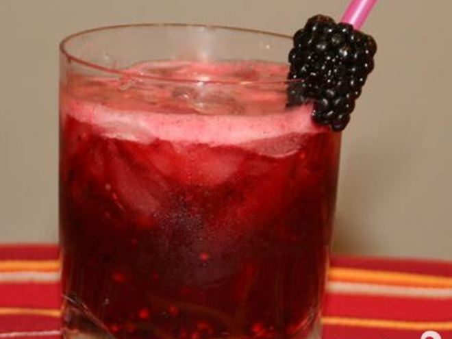 Рецепт алкогольного напитка с ежевикой