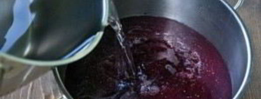 домашнее вино из смородины без дрожжей. Шаг 2