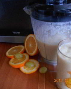 Фруктово-йогуртовый коктейль Citrus scent