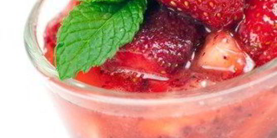 Клубнично-яблочный пунш