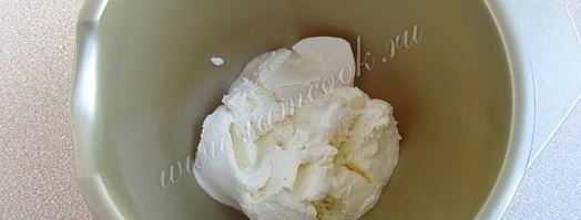 коктейль с ликером амаретто и мороженым. Шаг 5