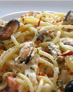 Паста с морским коктейлем