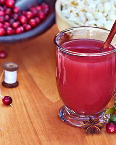 Пряный клюквенный напиток