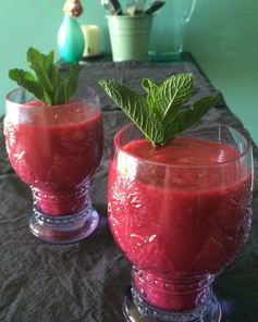 Смузи из ананаса с малиной