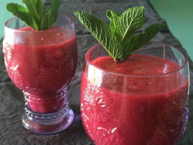 Рецепт смузей из ананаса с малиной