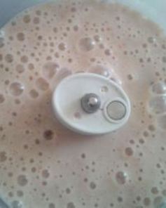 Смузи из банана, киви, клубники и соевого молока