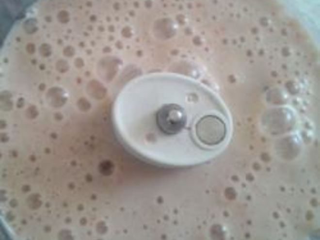 Рецепт смузей из банана, киви, клубники и соевого молока