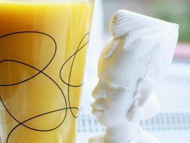 Рецепт смузей из манго, банана и кардамона