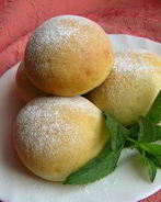 Творожные булочки с мятным сиропом