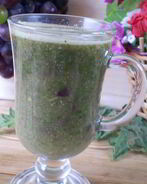 Зеленый коктейль с виноградом