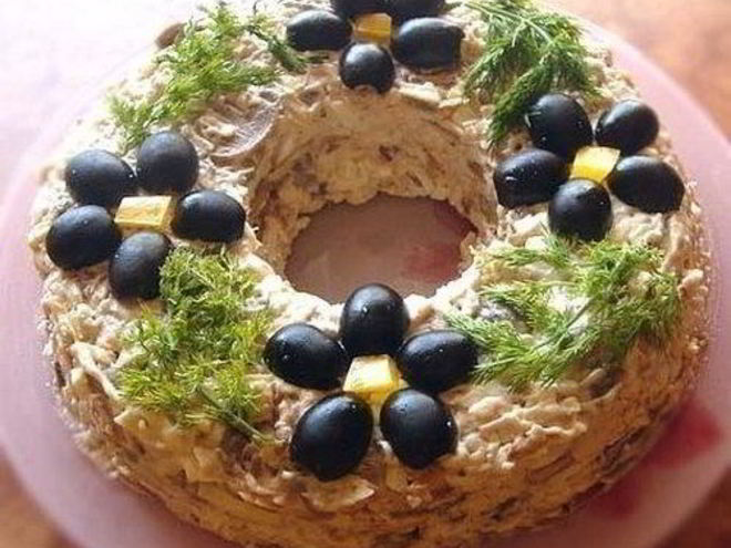 Рецепт куриного салата лешего с грибами и сыром