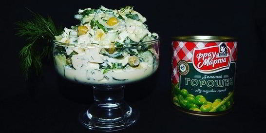 Нежный салат с копченой грудкой