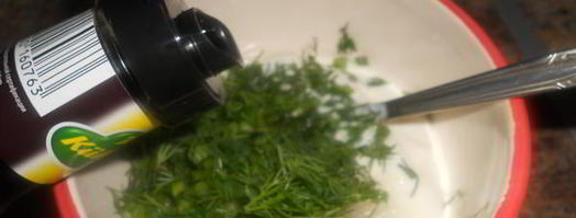 огуречный салат с соусом. Шаг 4