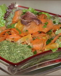 Овощной салат с маринованной свеклой