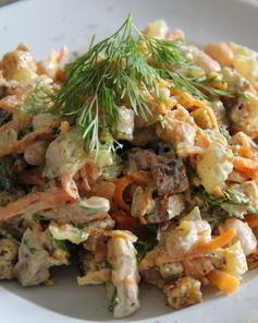 Салат из белой фасоли с сухариками