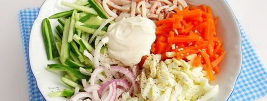 салат из кальмаров с морковью и огурцом. Шаг 14