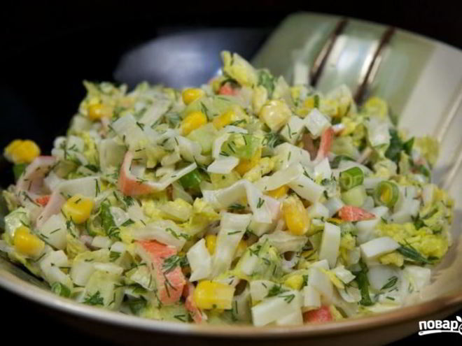 Рецепт салата из крабовых палочек и кукурузы